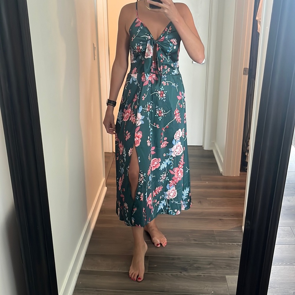 Floral midi dress- new without tags